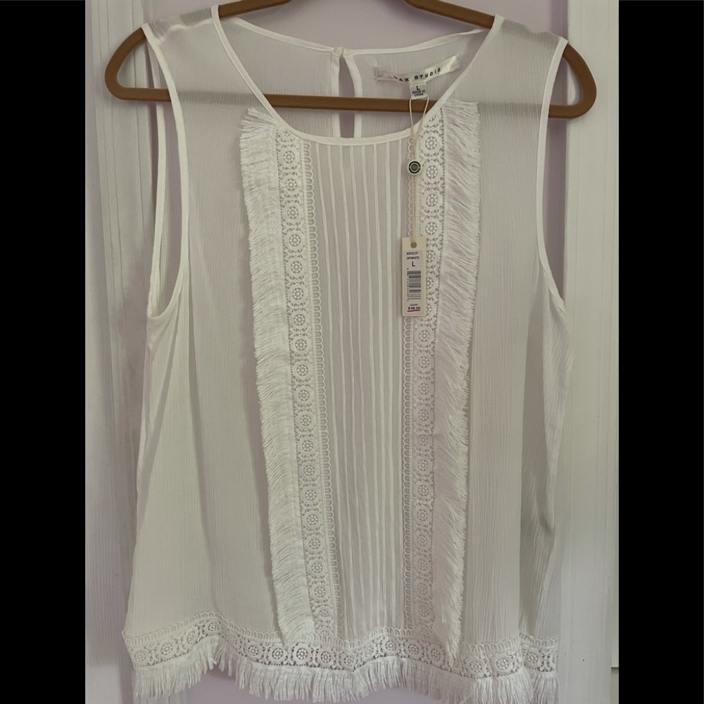 MAX STUDIO offwhite embroidered blouse. Large. NWT